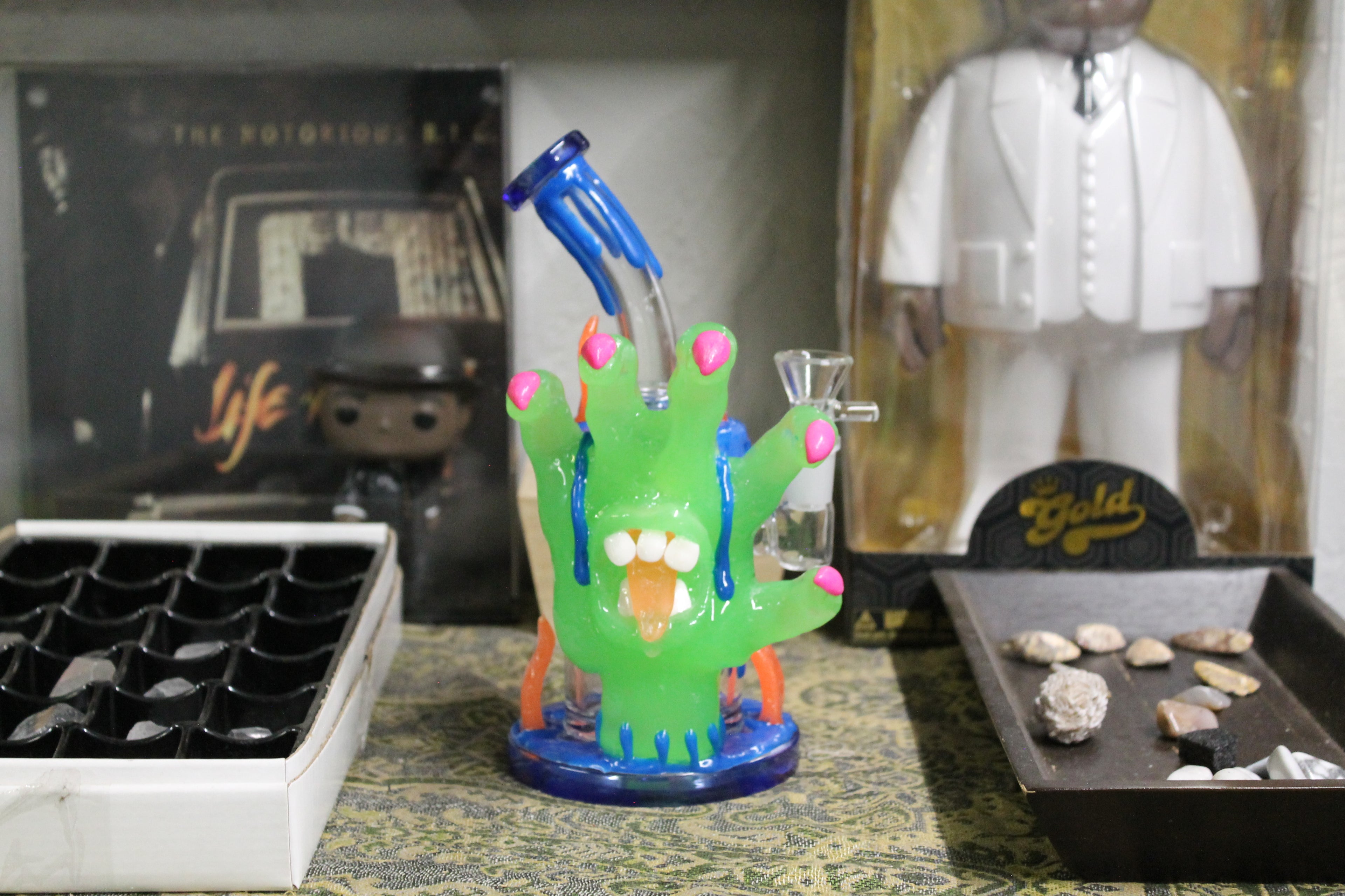 Glow Hand Water Pipe